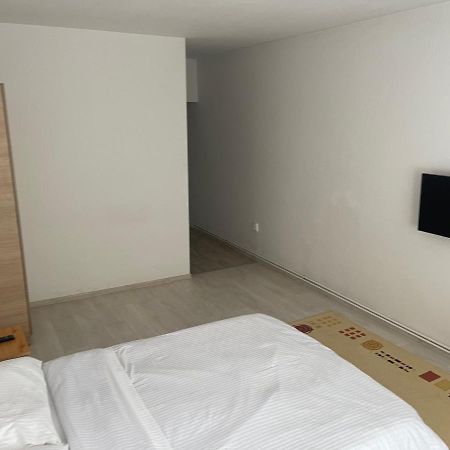 Ana Central Rooms Gran Varadino Esterno foto
