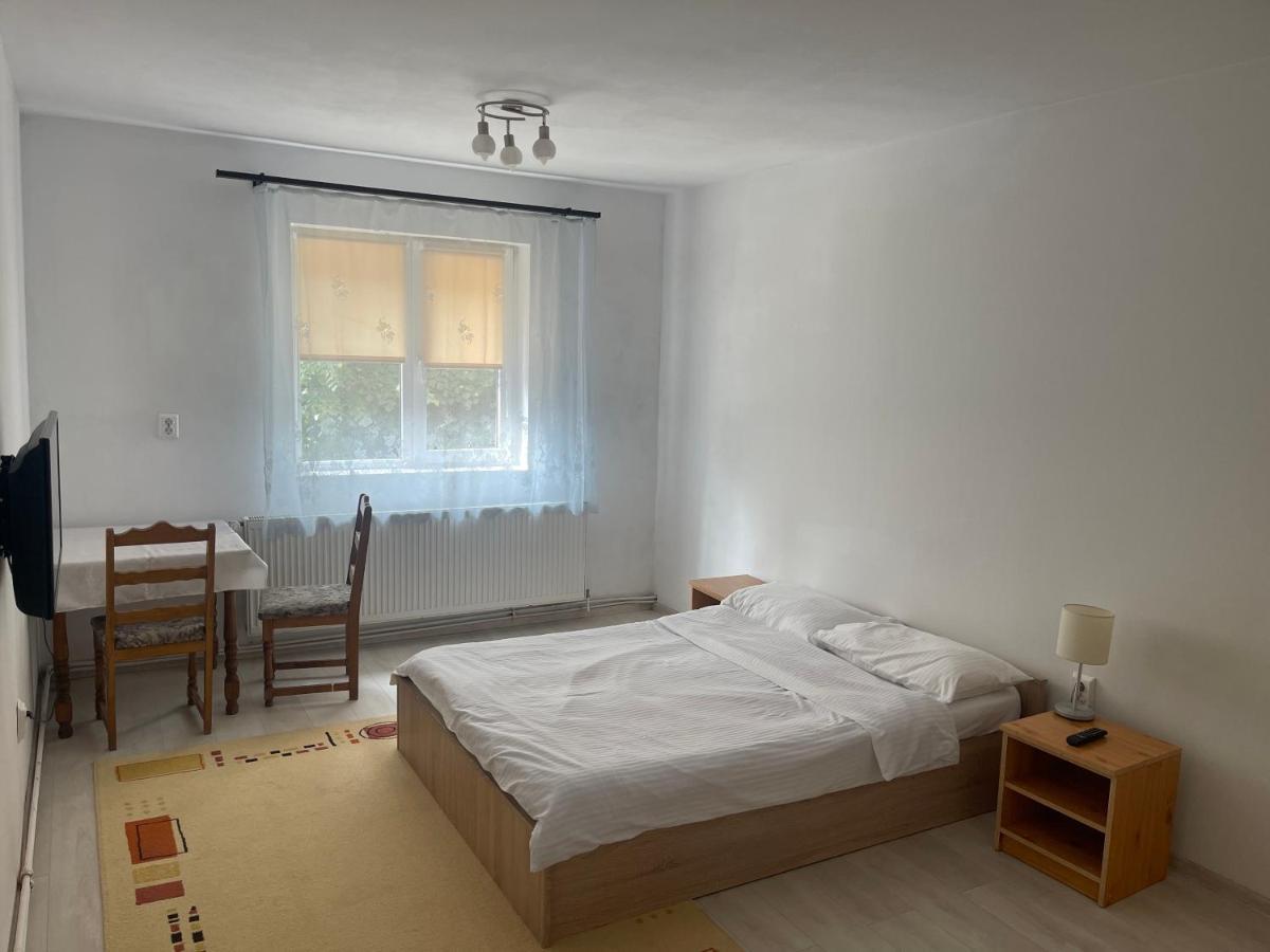 Ana Central Rooms Gran Varadino Esterno foto