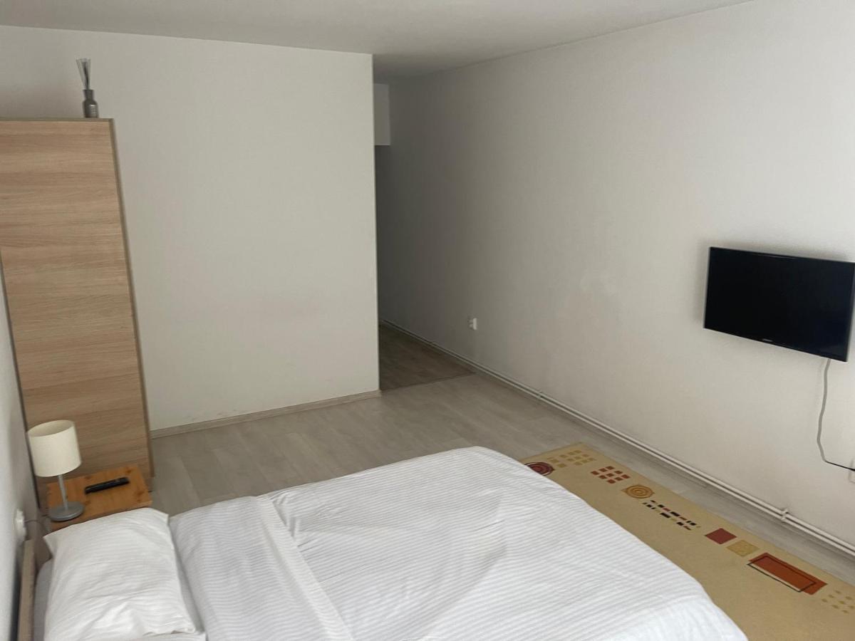 Ana Central Rooms Gran Varadino Esterno foto